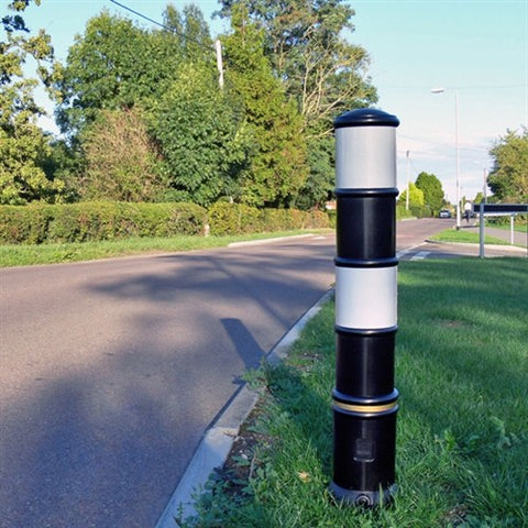 Small Legacy Highlight Bollard