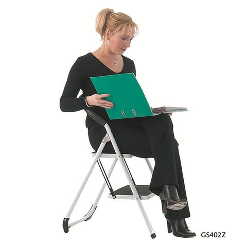 Folding Steps with Foam Handle